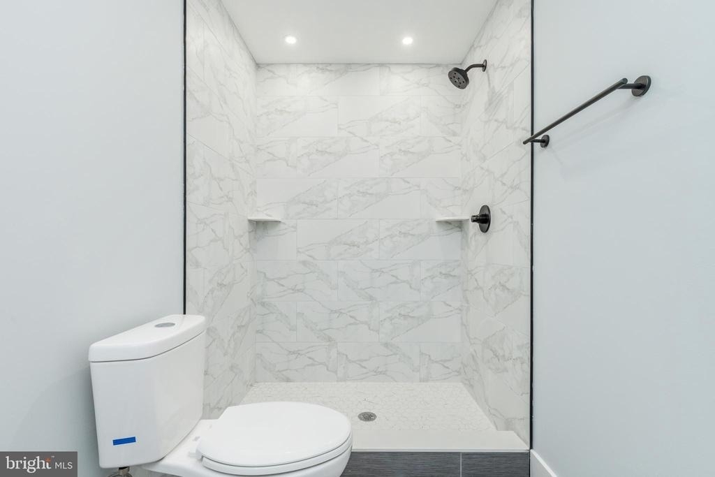 631 N Preston Street - Photo 3