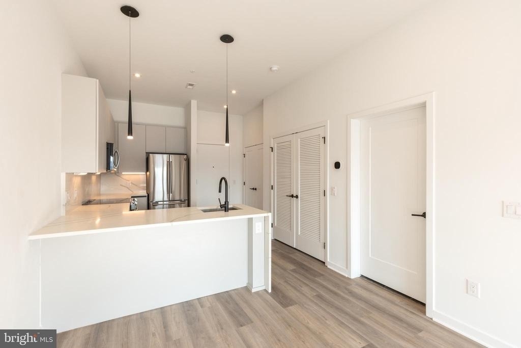 3120 W Jefferson Street - Photo 3