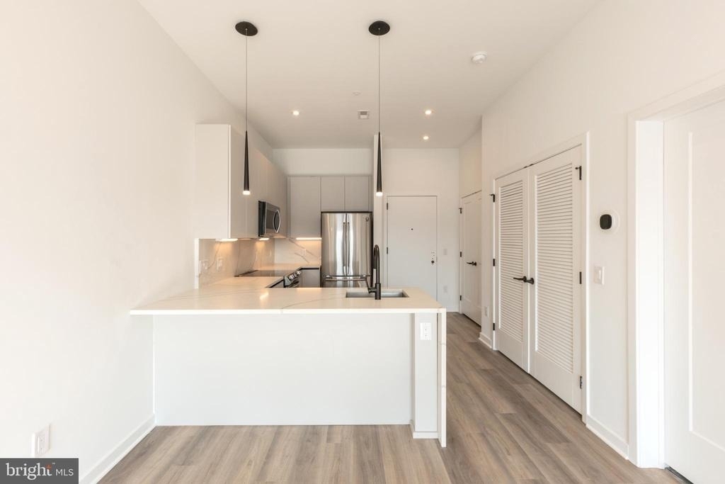 3120 W Jefferson Street - Photo 6