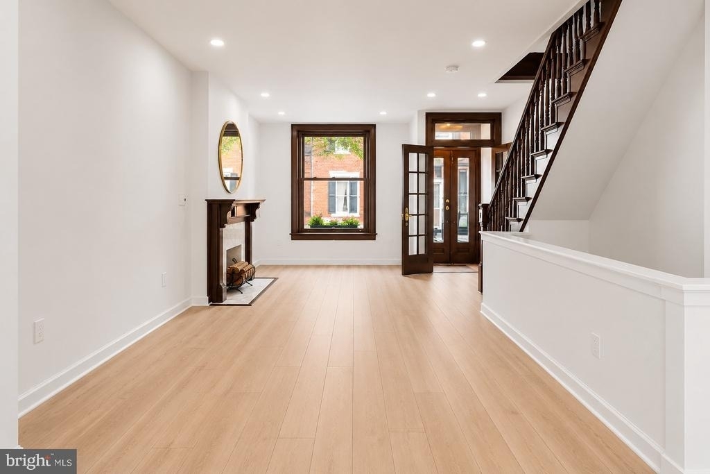 1519 N Dover Street - Photo 3