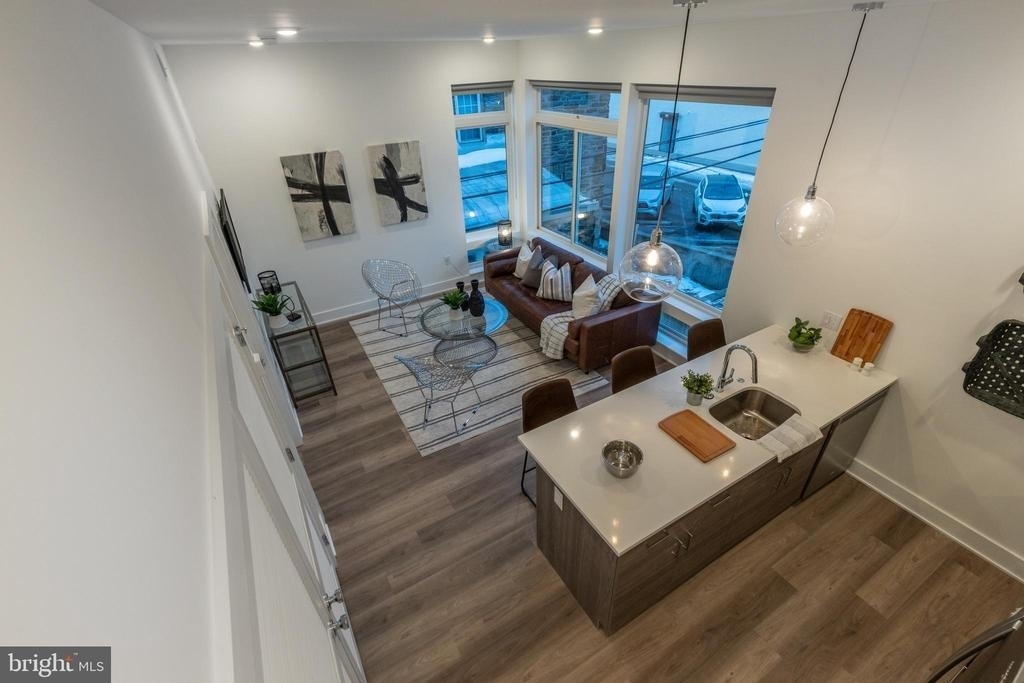 5545 Pulaski Avenue - Photo 11