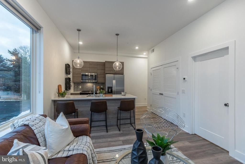 5545 Pulaski Avenue - Photo 14