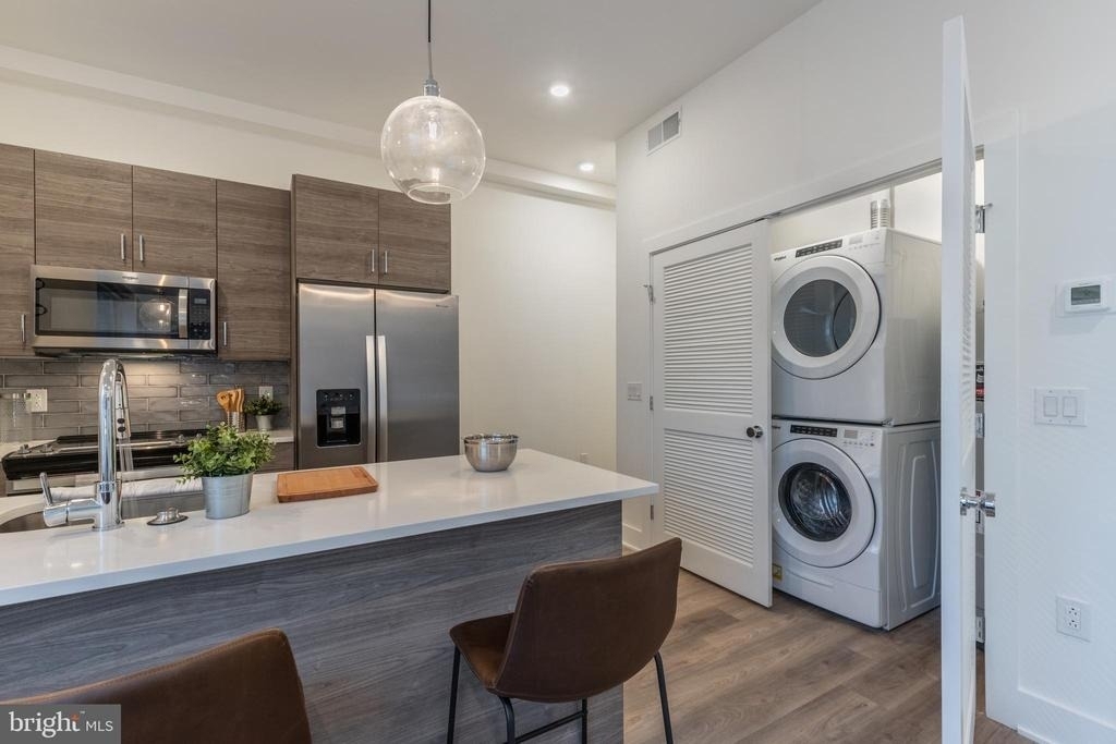 5545 Pulaski Avenue - Photo 8