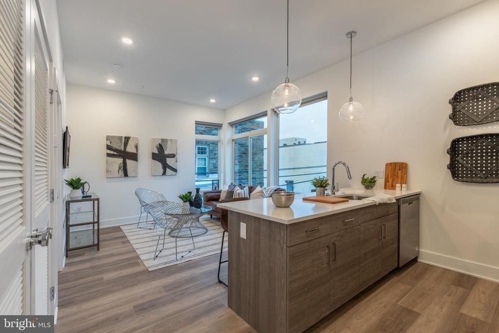 5545 Pulaski Avenue - Photo 13