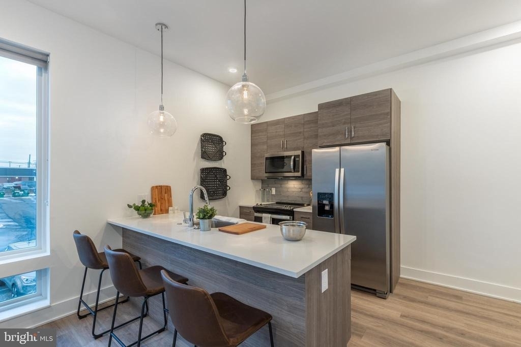 5545 Pulaski Avenue - Photo 12