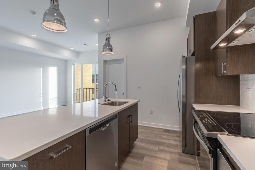 710 N 16th Street - Photo 2