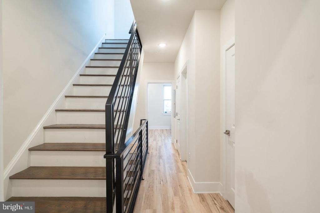 2531 N Mascher Street - Photo 11