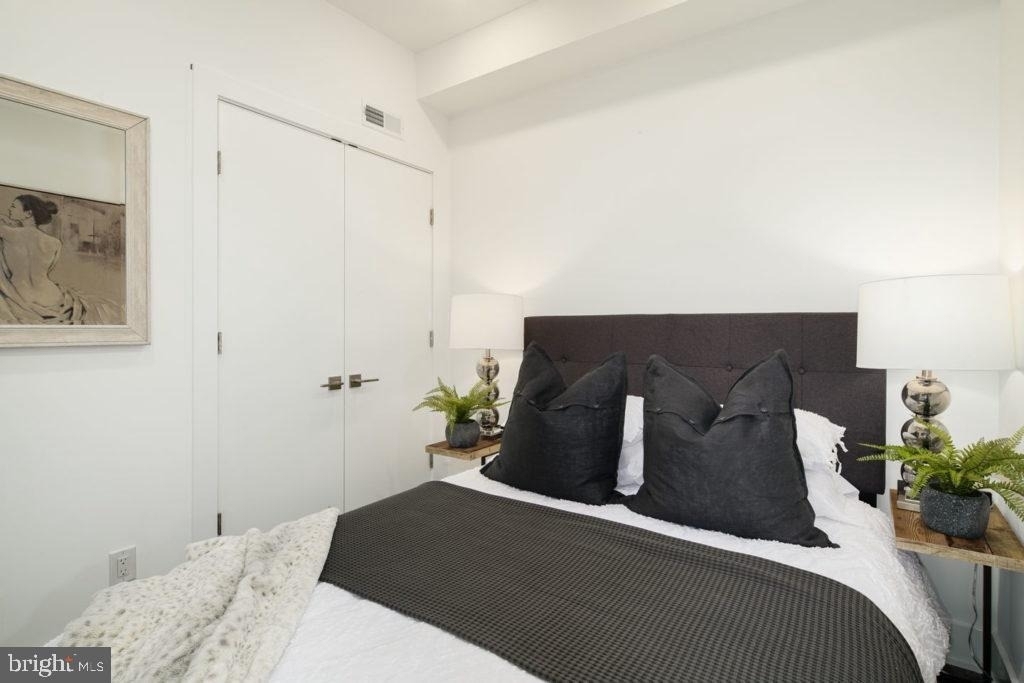 1245 Ridge Avenue - Photo 8