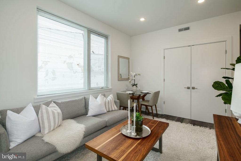 1245 Ridge Avenue - Photo 5