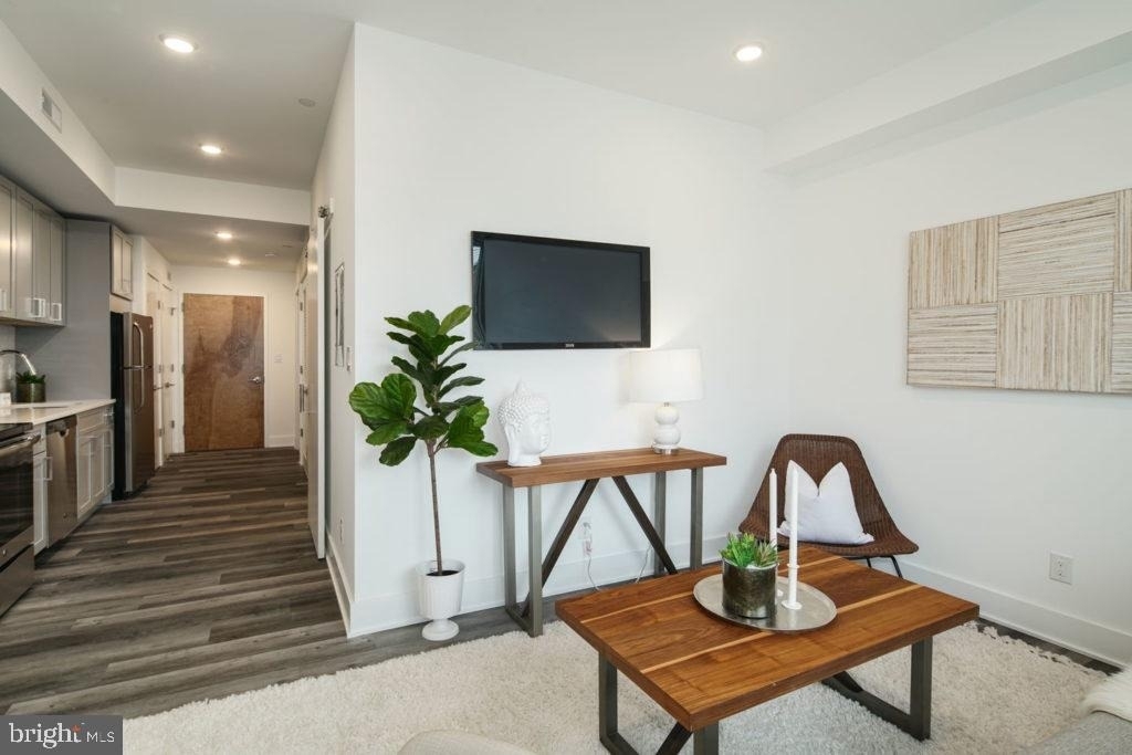 1245 Ridge Avenue - Photo 3