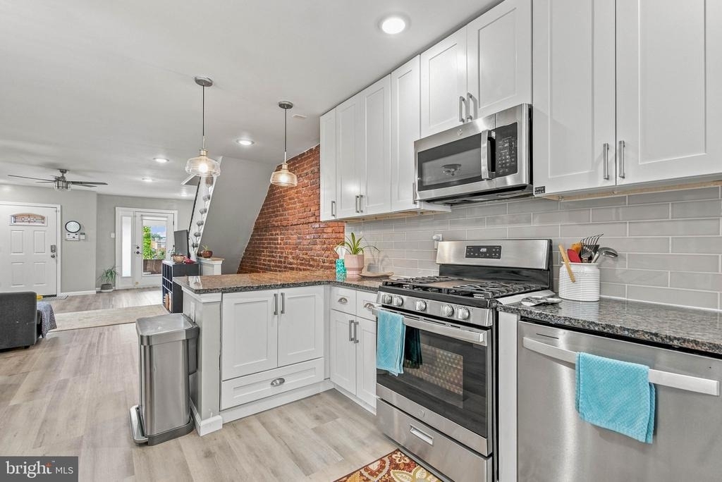 7002 Cedar Park Avenue - Photo 4