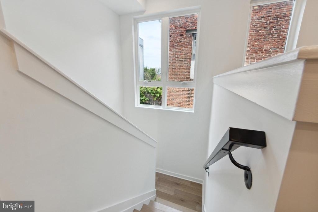 4061 Powelton Avenue - Photo 5