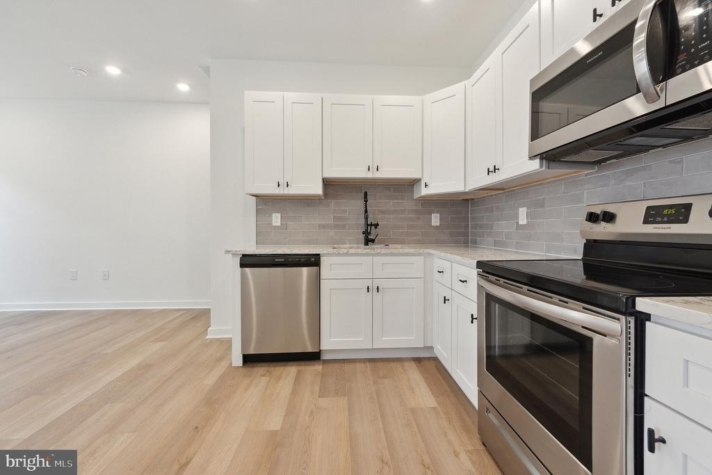 4061 Powelton Avenue - Photo 7
