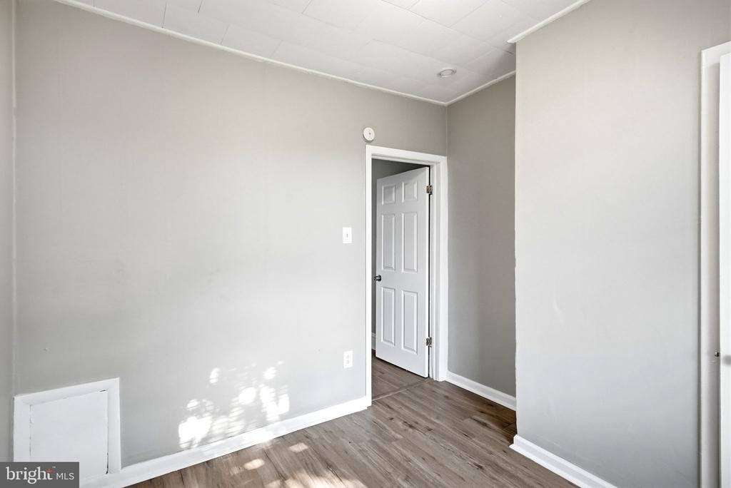 1631 S Etting Street - Photo 16
