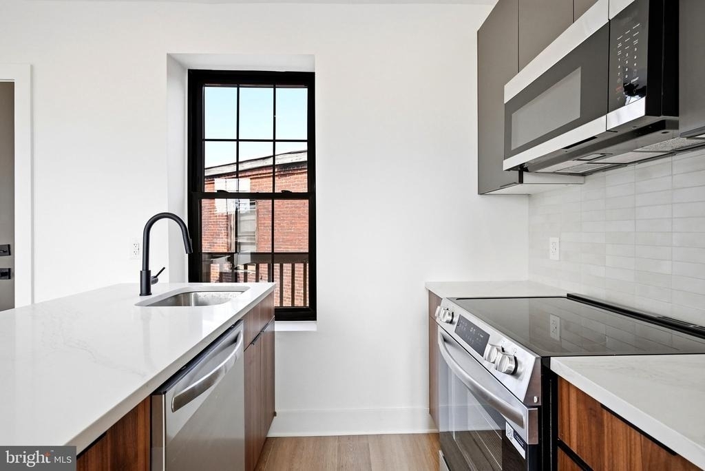 1720 N 24th Street - Photo 2