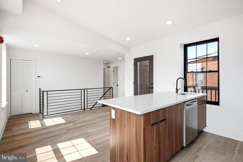 1720 N 24th Street - Photo 3