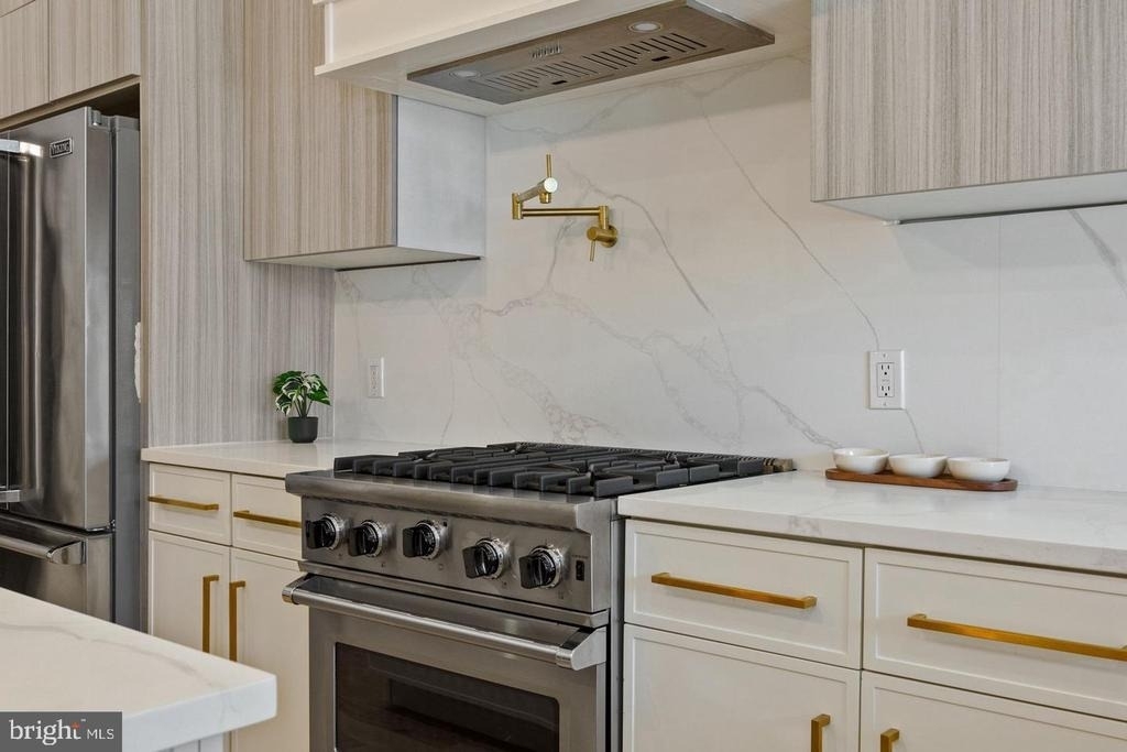 1146 N 3rd Street - Photo 2