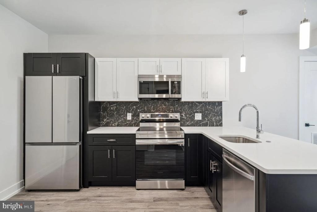 6144 Germantown Avenue - Photo 8
