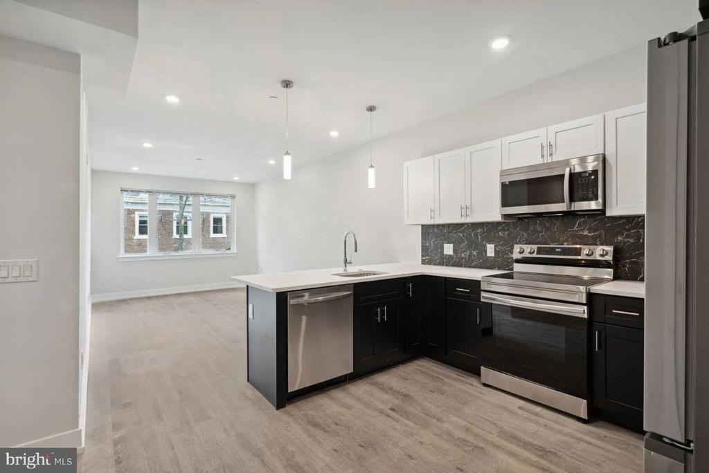 6144 Germantown Avenue - Photo 9