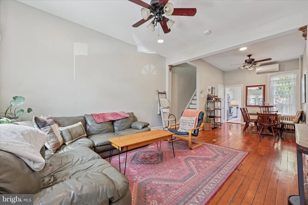 466 Conarroe Street - Photo 5