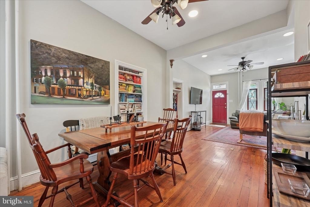 466 Conarroe Street - Photo 4