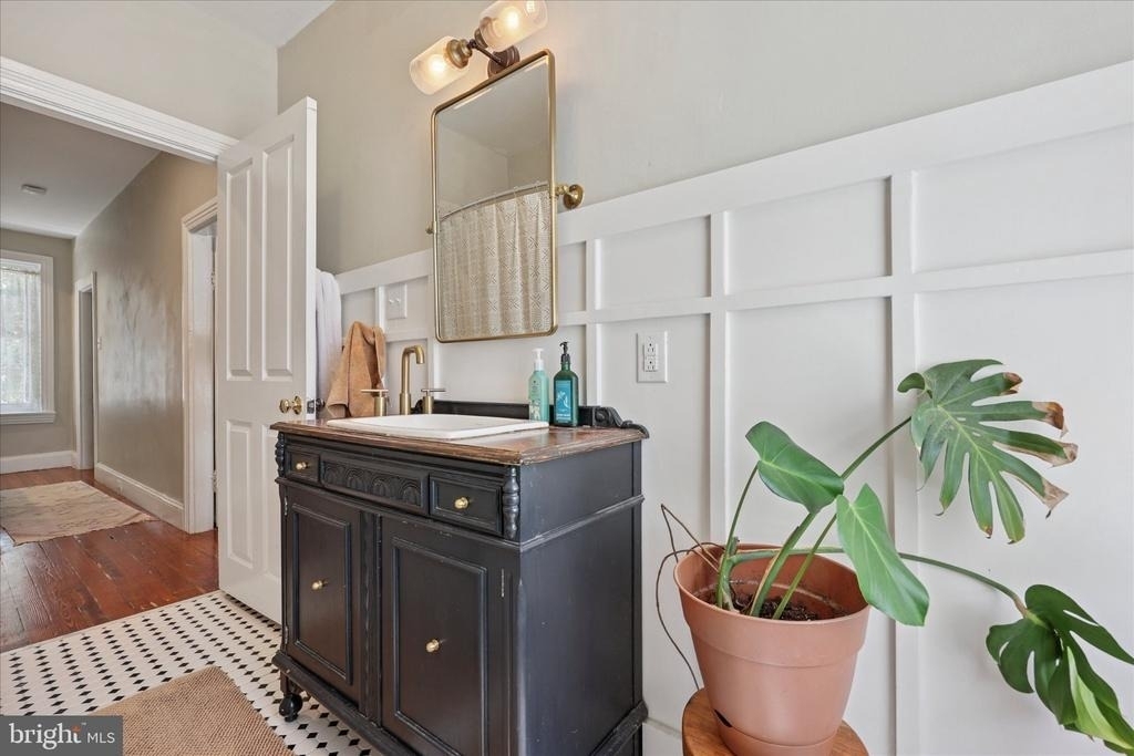 466 Conarroe Street - Photo 19