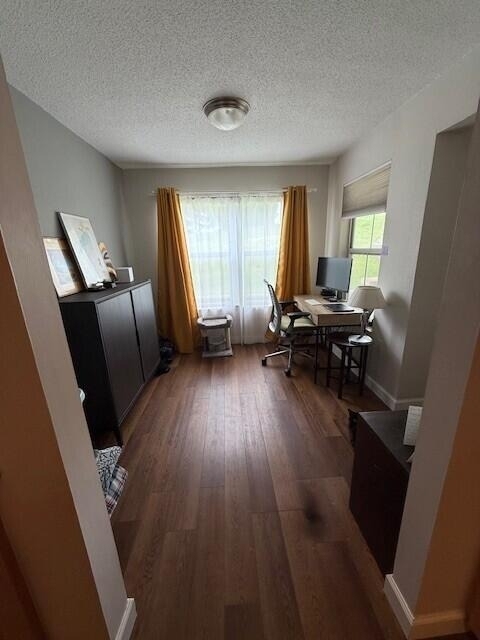 111 Fieldcrest Street - Photo 4