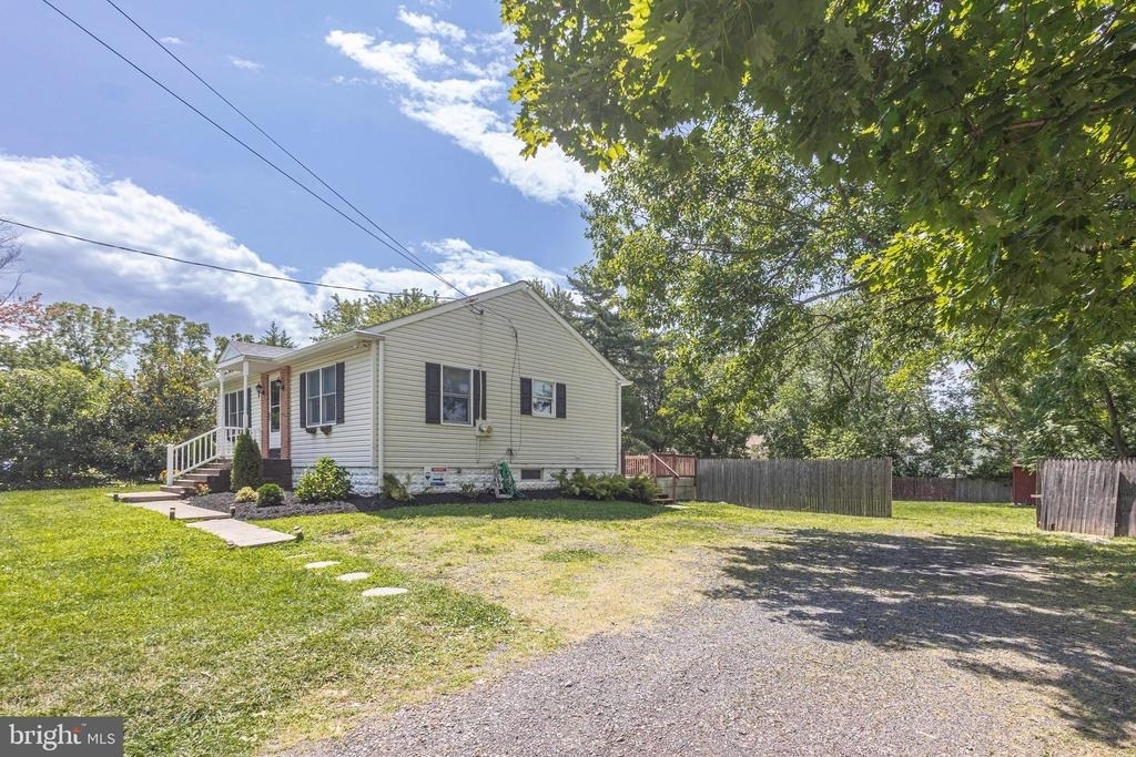 125 Richardson Road - Photo 3