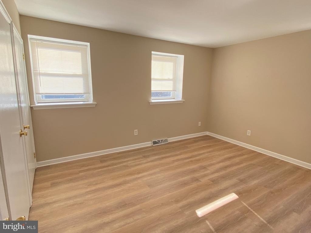 517 Grant Avenue - Photo 10