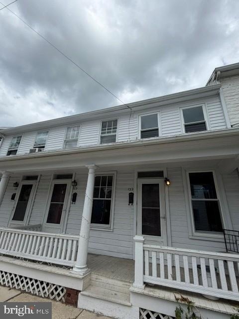 123 W King Street - Photo 0