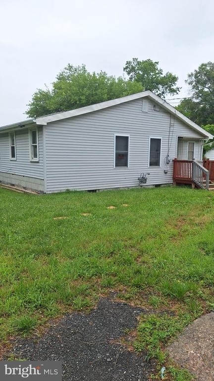 2 W Park Avenue - Photo 0