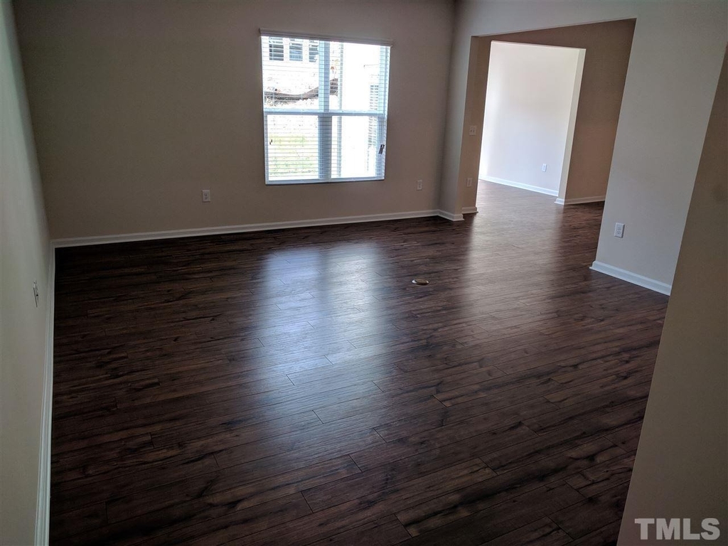 1007 Mirbeck Lane - Photo 4