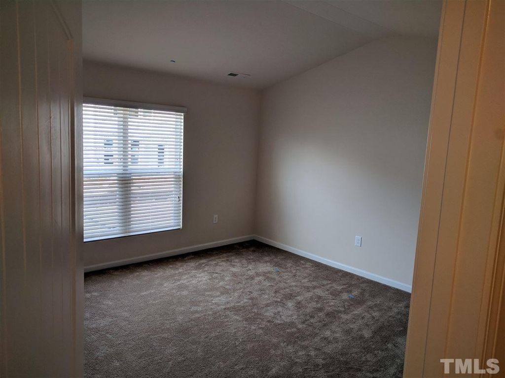 1007 Mirbeck Lane - Photo 8