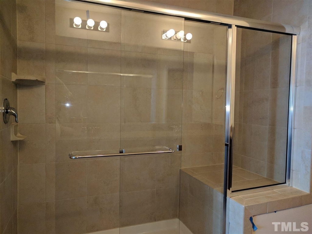 1007 Mirbeck Lane - Photo 10