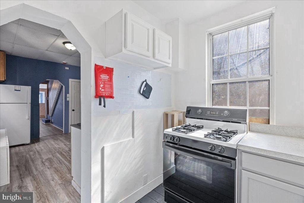 231 S Broadway - Photo 9