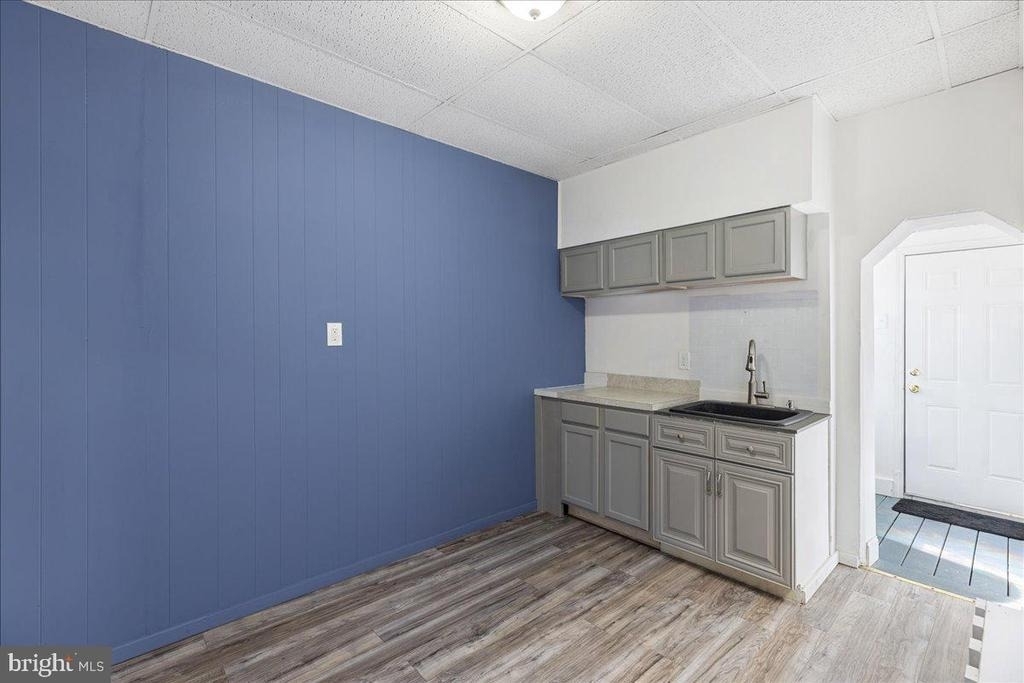 231 S Broadway - Photo 6