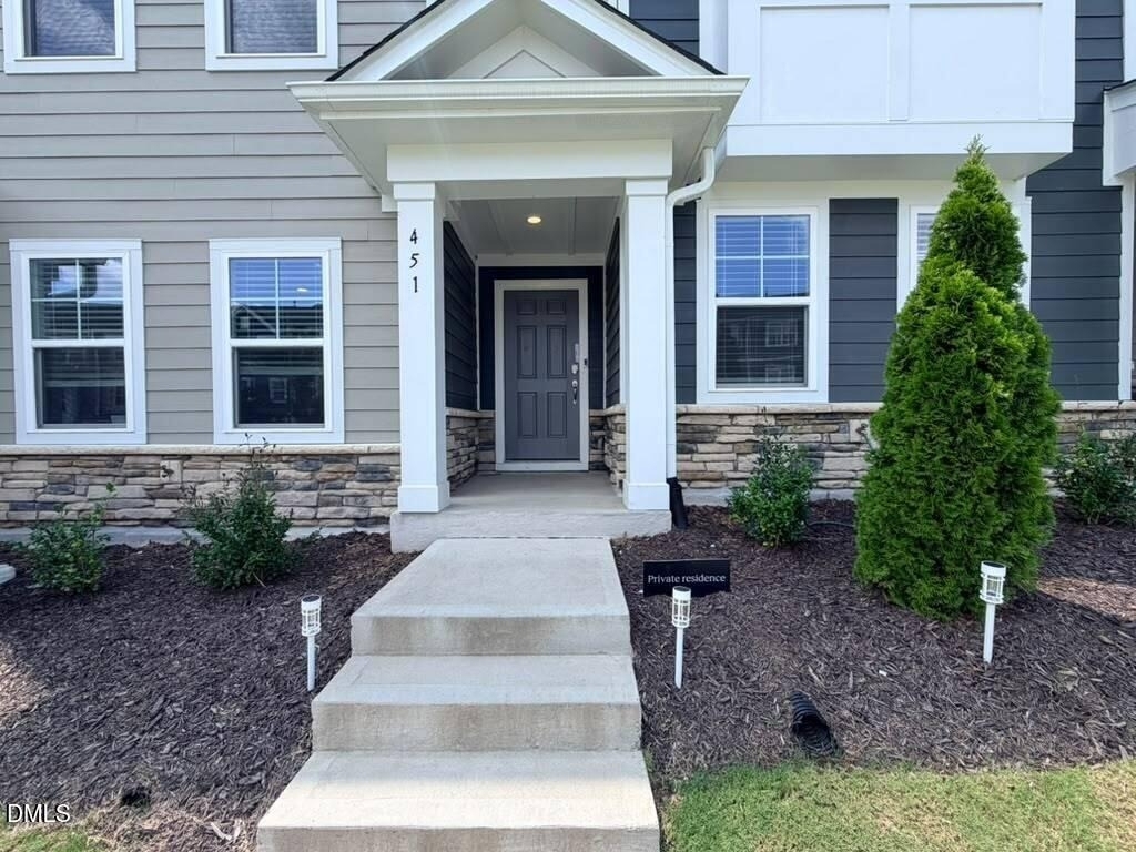 451 Carolina Springs Boulevard - Photo 2