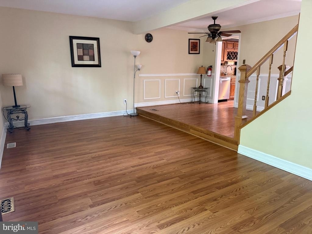 1003 Mulberry Court - Photo 2