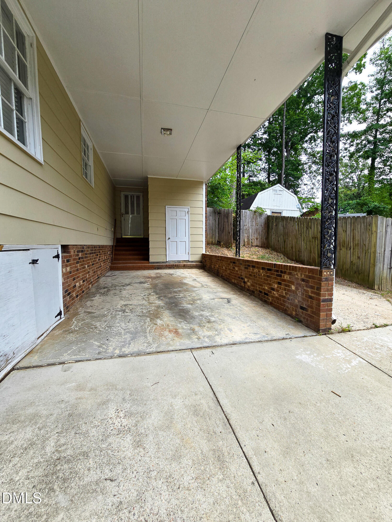 4914 Oak Park Road - Photo 2