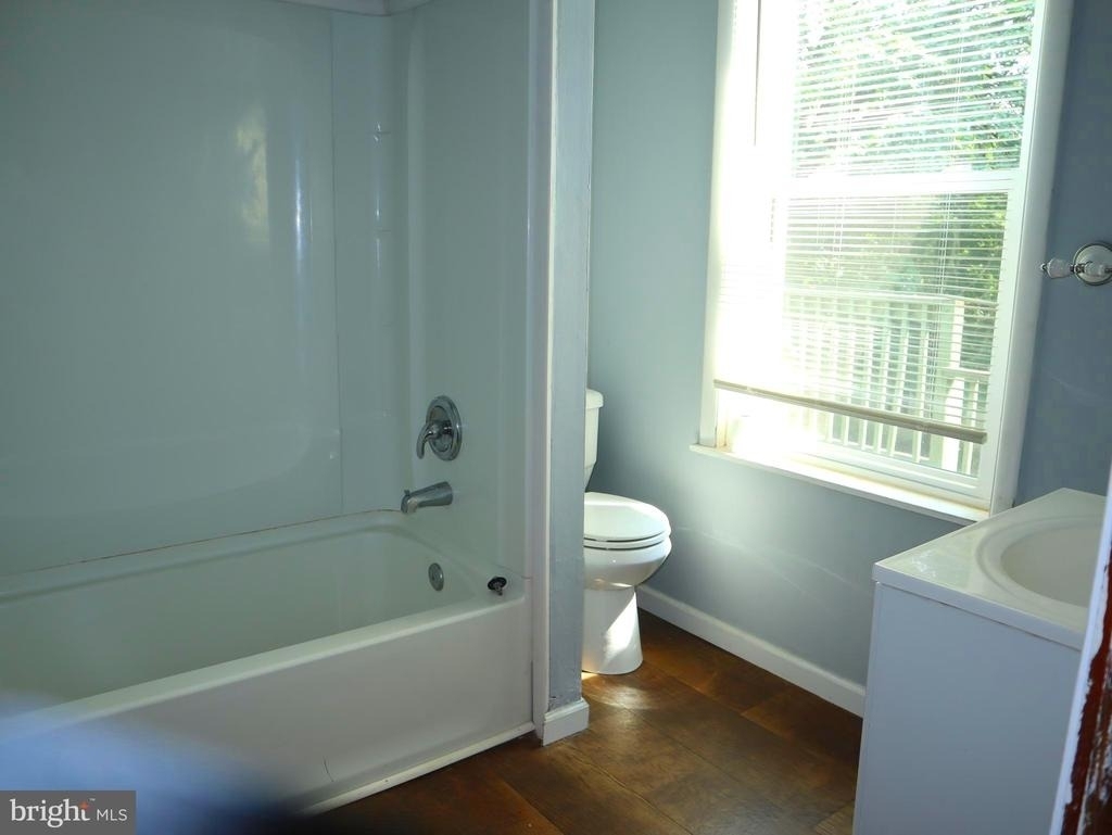 208 Linden Avenue - Photo 6