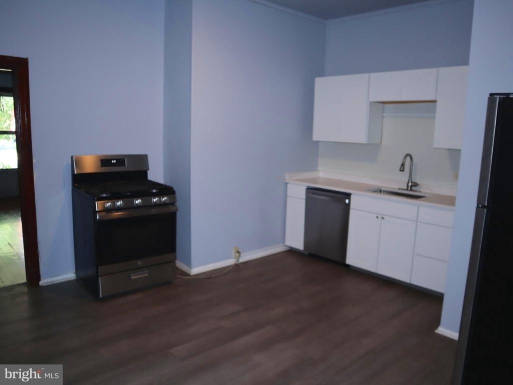 208 Linden Avenue - Photo 3