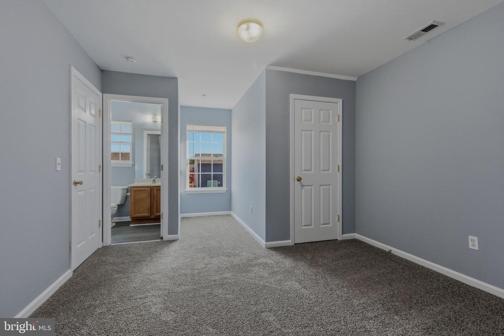 211 N Brown Street - Photo 15