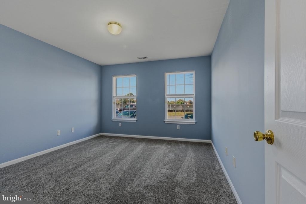 211 N Brown Street - Photo 11