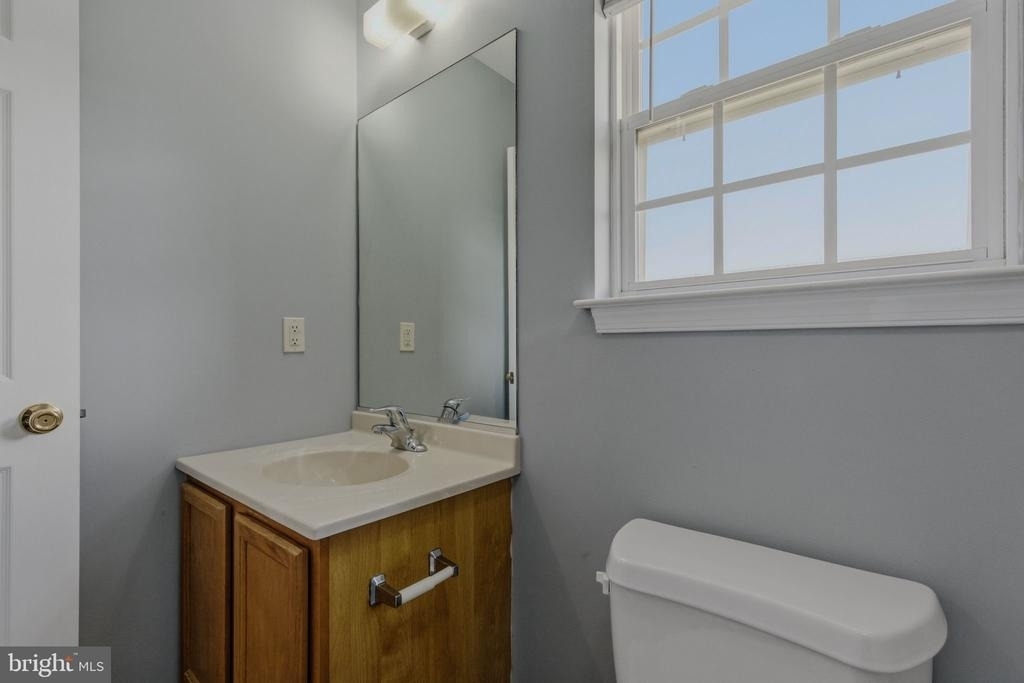 211 N Brown Street - Photo 9