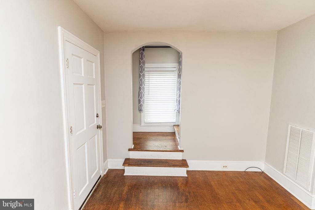 1109 N Division Street - Photo 27