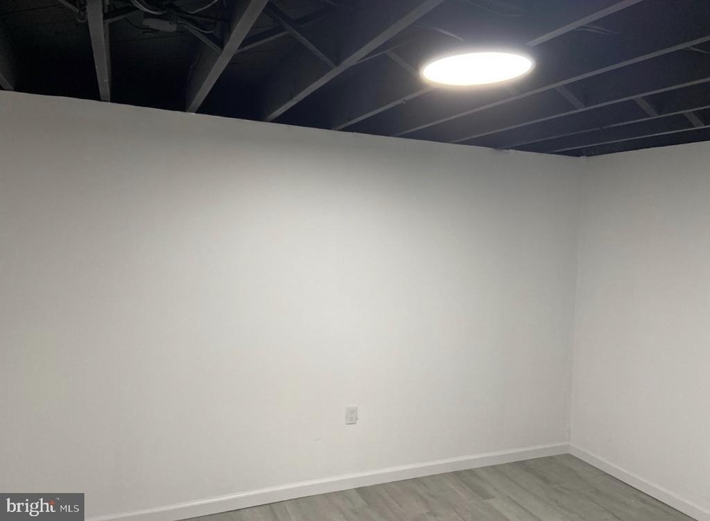20455 Jefferson Boulevard - Photo 10