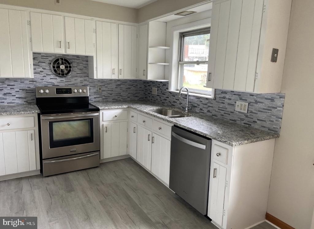 20455 Jefferson Boulevard - Photo 2