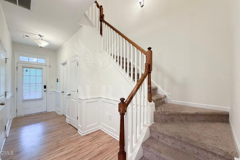 907 Saratoga Drive - Photo 5