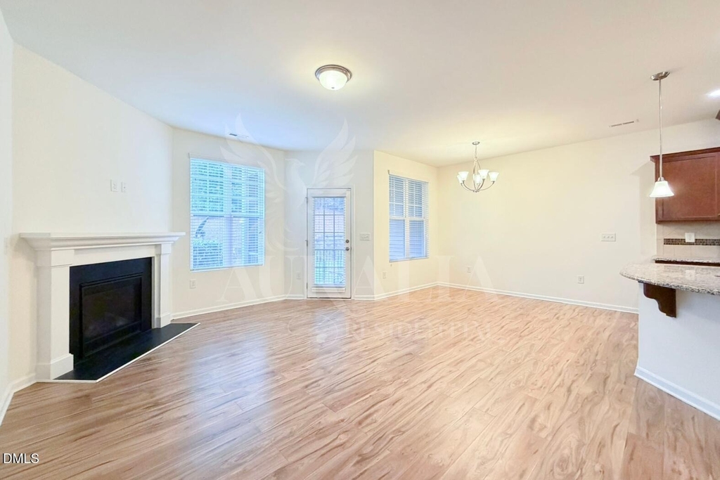 907 Saratoga Drive - Photo 11