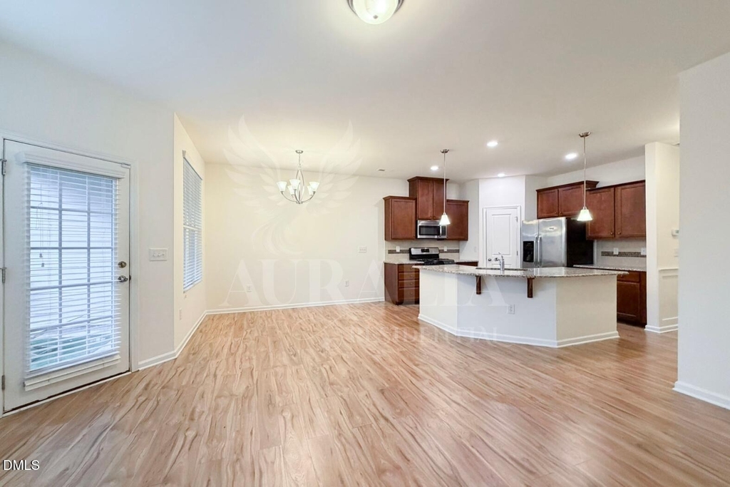 907 Saratoga Drive - Photo 10